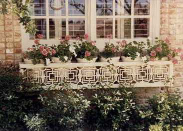 windowboxwithflowers.jpg
